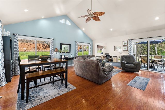 1242 Saxonburg Blvd, West Deer, PA 15084