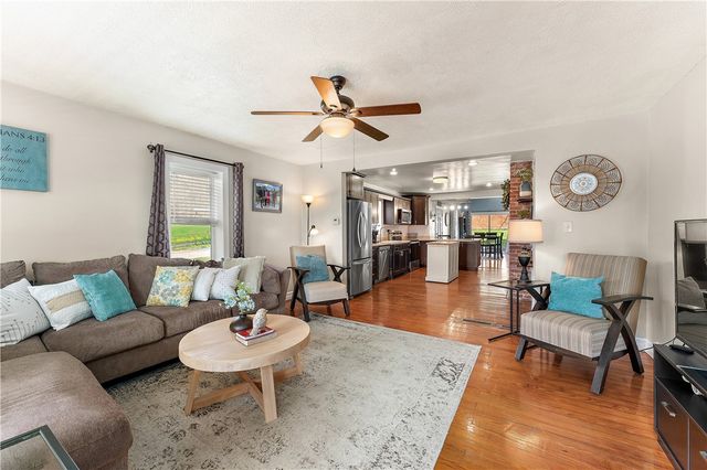 1242 Saxonburg Blvd, West Deer, PA 15084