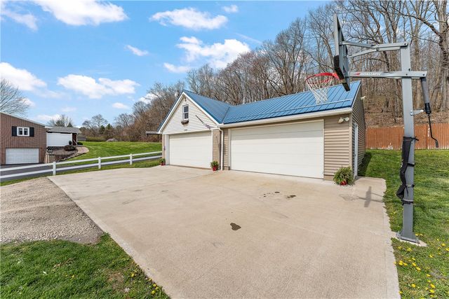 1242 Saxonburg Blvd, West Deer, PA 15084