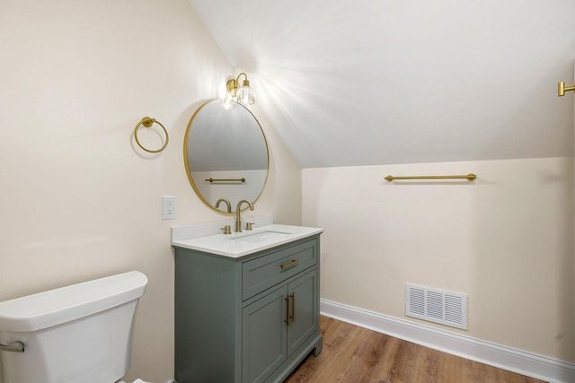 3923 E Morris AVENUE, Cudahy, WI 53110