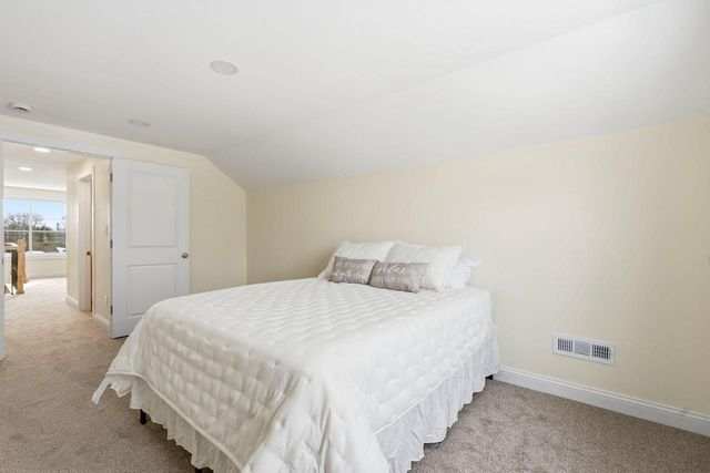 3923 E Morris AVENUE, Cudahy, WI 53110