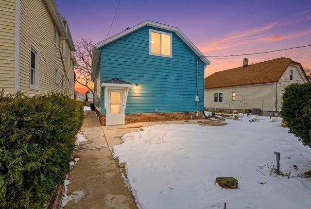 3923 E Morris AVENUE, Cudahy, WI 53110