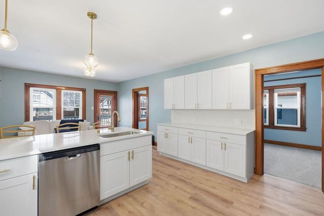 3923 E Morris AVENUE, Cudahy, WI 53110