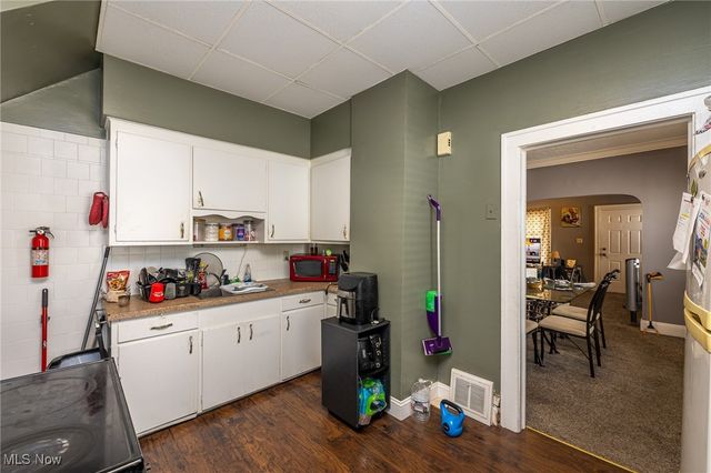 10105 russell Avenue, Garfield Heights, OH 44125