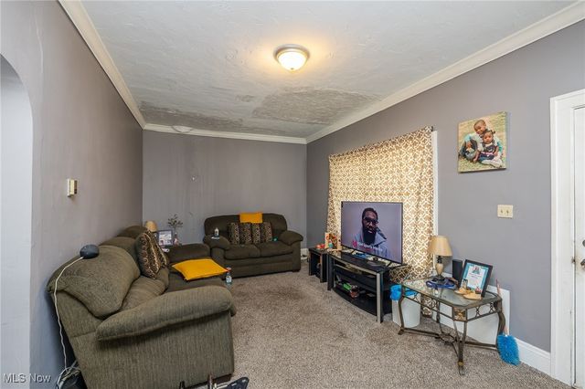 10105 russell Avenue, Garfield Heights, OH 44125