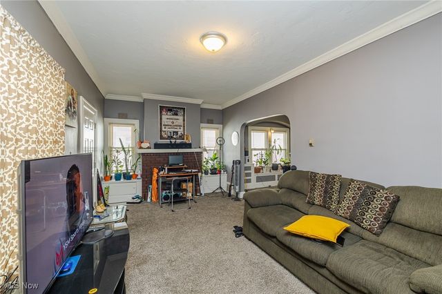 10105 russell Avenue, Garfield Heights, OH 44125