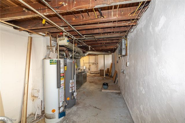 10105 russell Avenue, Garfield Heights, OH 44125