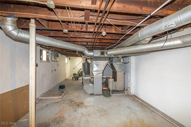 10105 russell Avenue, Garfield Heights, OH 44125