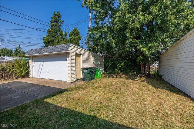 10105 russell Avenue, Garfield Heights, OH 44125