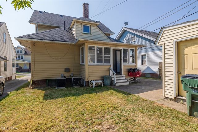 10105 russell Avenue, Garfield Heights, OH 44125