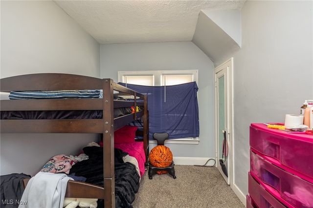 10105 russell Avenue, Garfield Heights, OH 44125