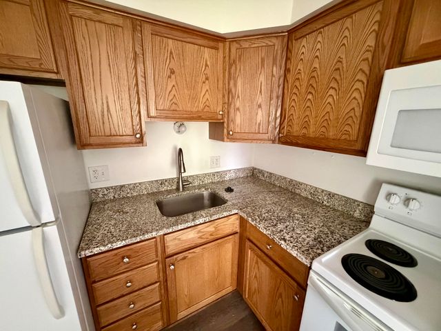 1705 Charlton Road, Trenton City, MI 48183