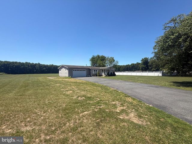 2196 ANDREWS LAKE RD, Felton, DE 19943