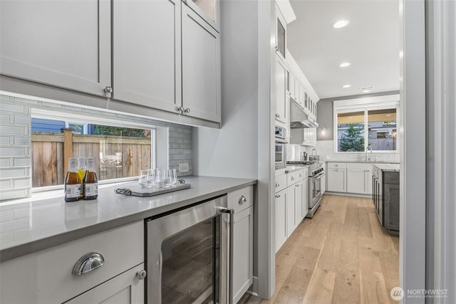 14003 NE 6th Place, Bellevue, WA 98007