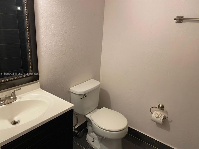 10931 Jewel Box Ln, Tamarac, FL 33321