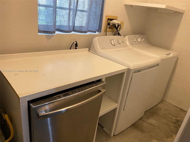 10931 Jewel Box Ln, Tamarac, FL 33321