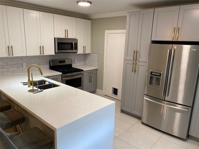 10931 Jewel Box Ln, Tamarac, FL 33321