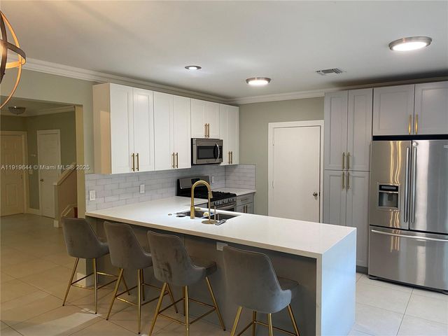 10931 Jewel Box Ln, Tamarac, FL 33321