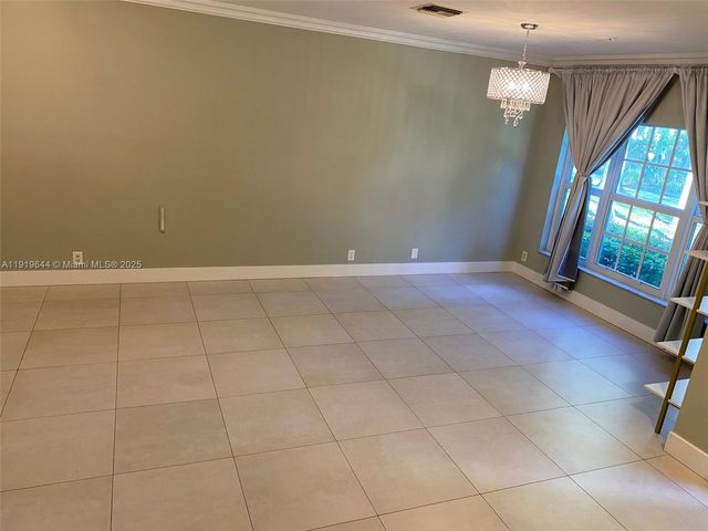 10931 Jewel Box Ln, Tamarac, FL 33321