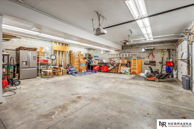 6322 Hamilton Street, Omaha, NE 68132