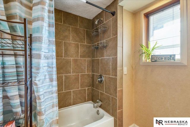 6322 Hamilton Street, Omaha, NE 68132