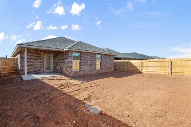 2414 Aberdeen Avenue, Wolfforth, TX 79382