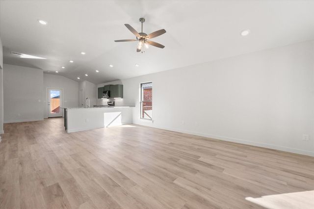 2414 Aberdeen Avenue, Wolfforth, TX 79382