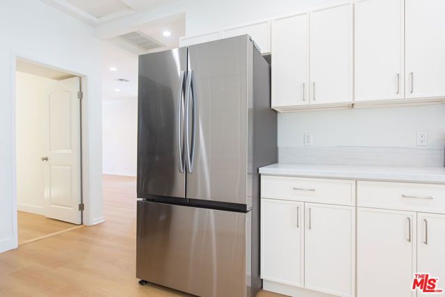 1443 N Mariposa Avenue, Los Angeles, CA 90027