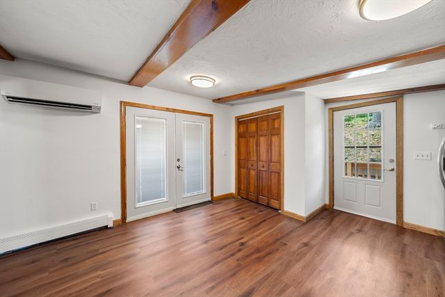 17 Stafford St, Plymouth, MA 02360