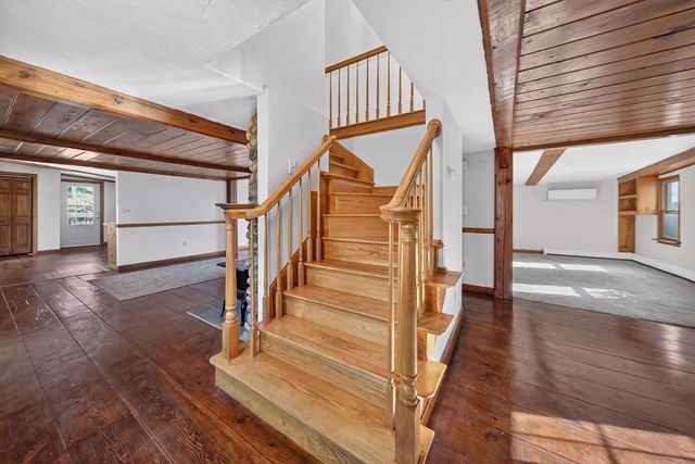 17 Stafford St, Plymouth, MA 02360