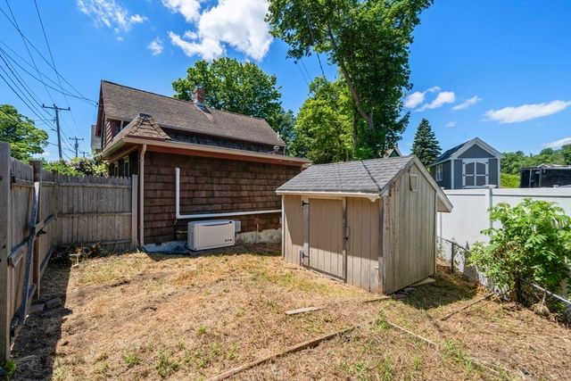 17 Stafford St, Plymouth, MA 02360