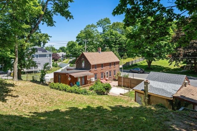 17 Stafford St, Plymouth, MA 02360