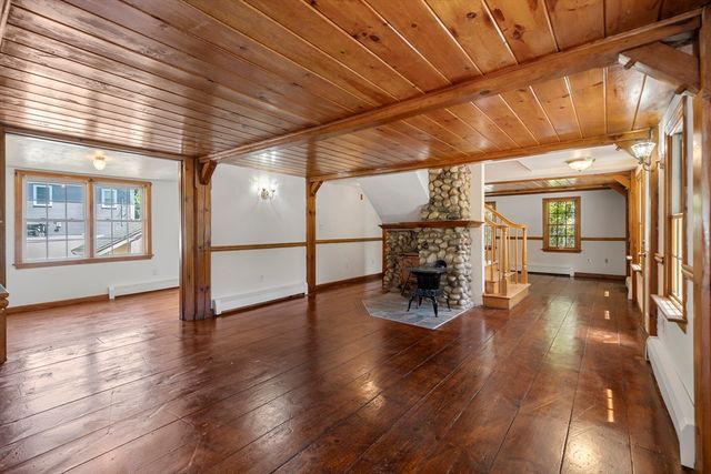 17 Stafford St, Plymouth, MA 02360