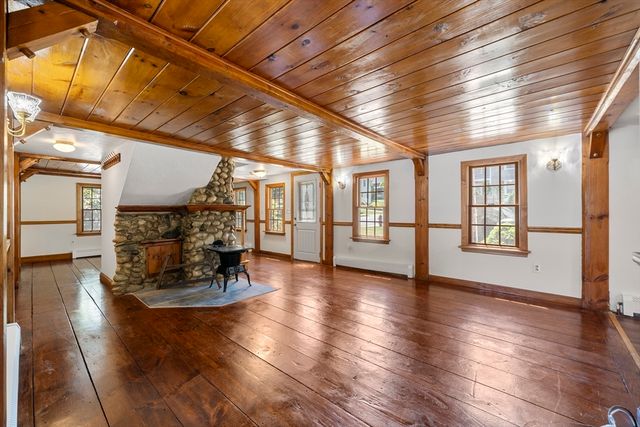 17 Stafford St, Plymouth, MA 02360