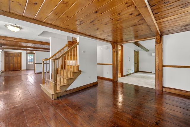 17 Stafford St, Plymouth, MA 02360