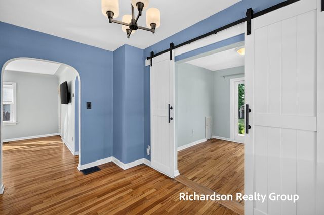 1055 NE Crescent Street NE, Grand Rapids, MI 49503
