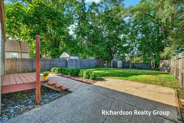 1055 NE Crescent Street NE, Grand Rapids, MI 49503