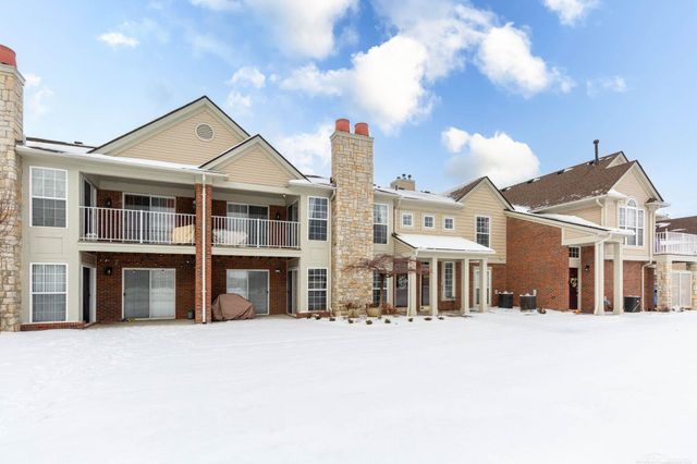 52196 Naugatuck Drive, Macomb Twp, MI 48042