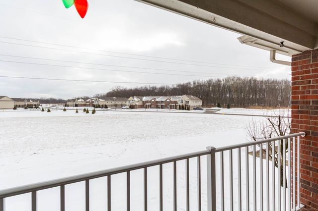 52196 Naugatuck Drive, Macomb Twp, MI 48042