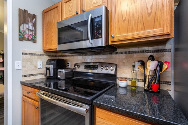 52196 Naugatuck Drive, Macomb Twp, MI 48042