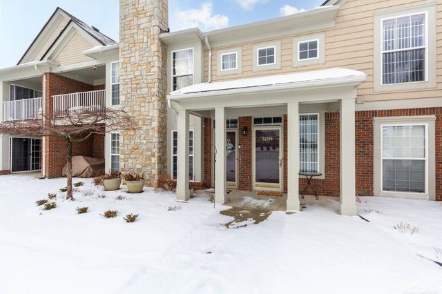 52196 Naugatuck Drive, Macomb Twp, MI 48042