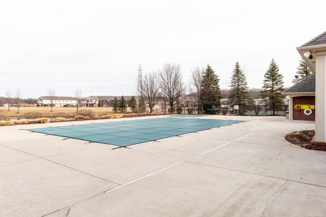 52196 Naugatuck Drive, Macomb Twp, MI 48042