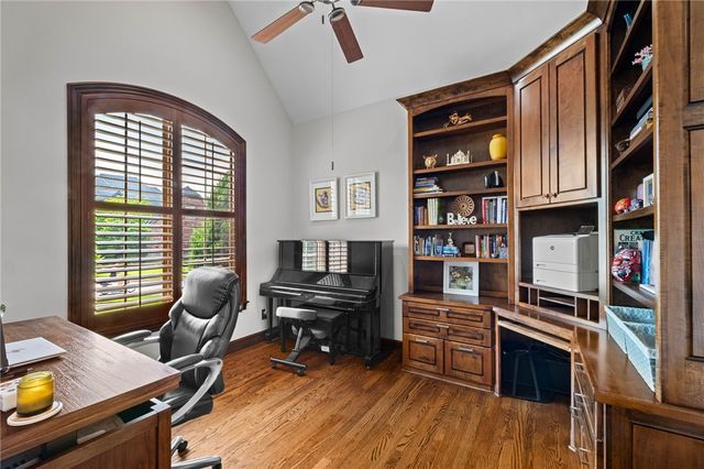 7003 W Balmoral Drive, Rogers, AR 72758