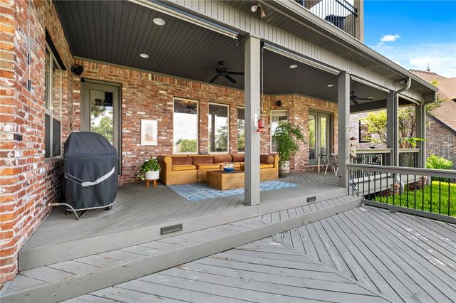 7003 W Balmoral Drive, Rogers, AR 72758