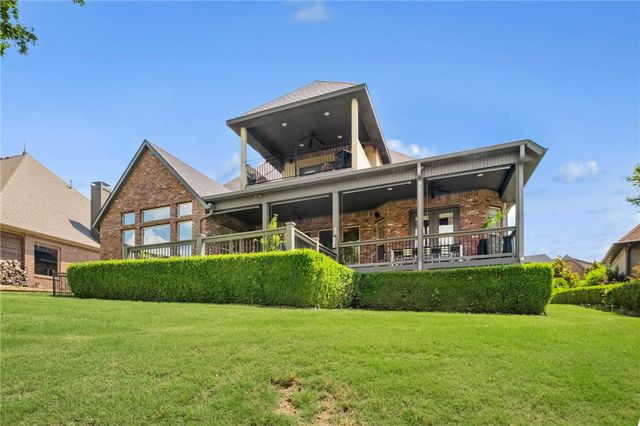 7003 W Balmoral Drive, Rogers, AR 72758