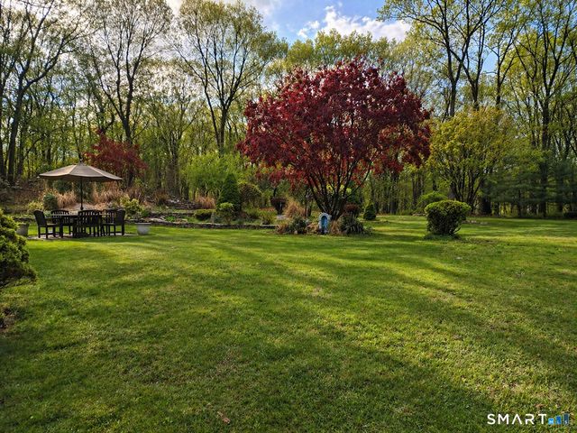 18 Doe Place, Shelton, CT 06484