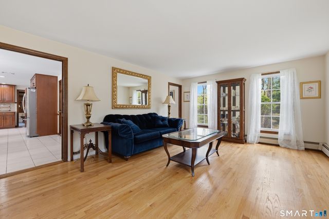 18 Doe Place, Shelton, CT 06484