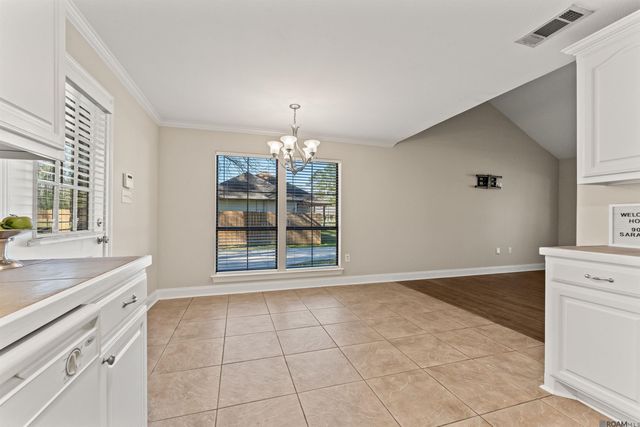 9038 Sarah St, Denham Springs, LA 70706