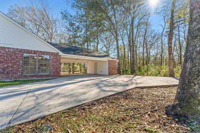 9038 Sarah St, Denham Springs, LA 70706