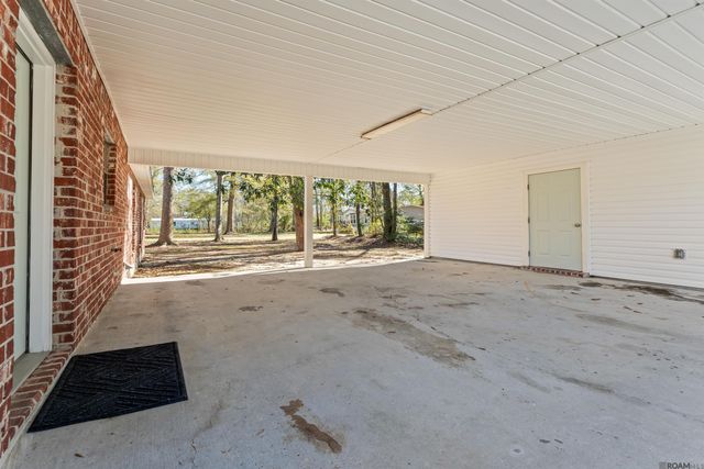 9038 Sarah St, Denham Springs, LA 70706